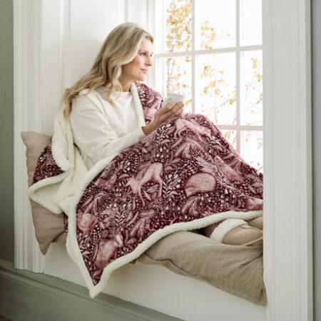 Woodland Folk Wine Fleece Heated Throw