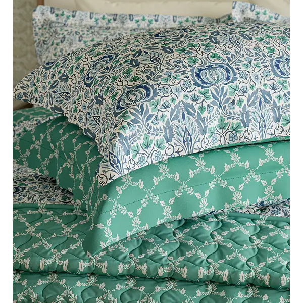 Morris Little Chintz Bed Throw - Blue