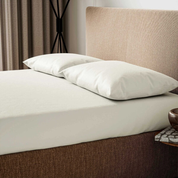 Helena Springfield 200 Thread Count Plain Dye Fitted Sheet Sets